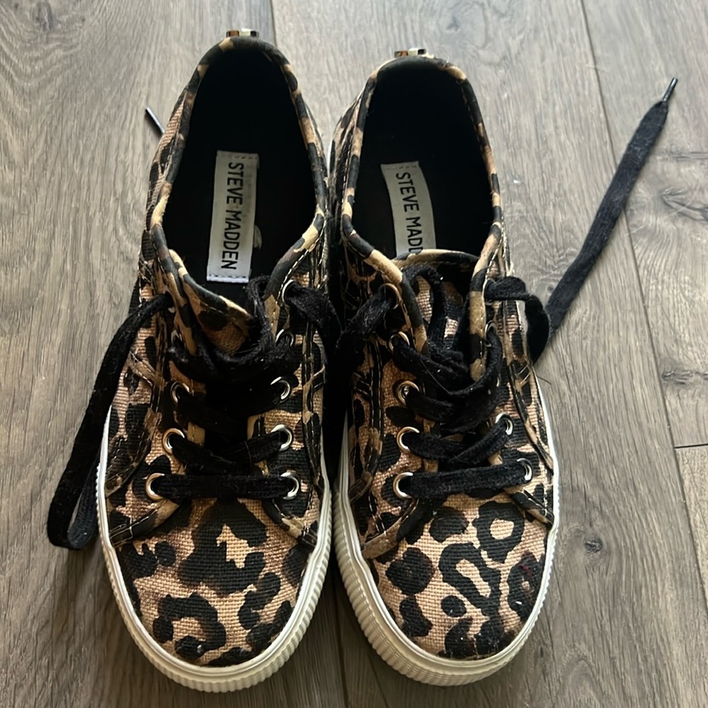 Steve Madden platform Cheeta print